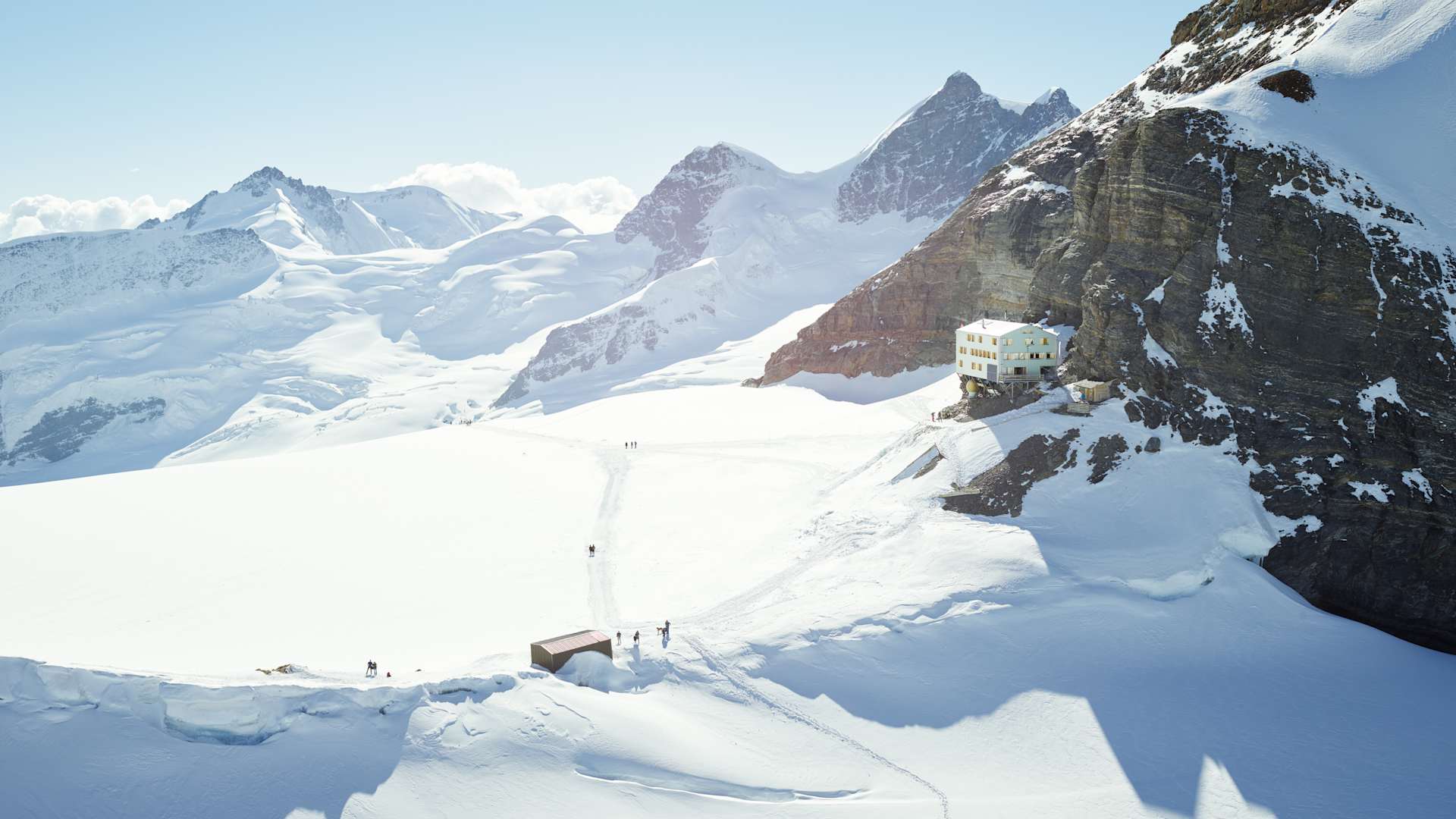Hike to the Mönchsjoch Hut