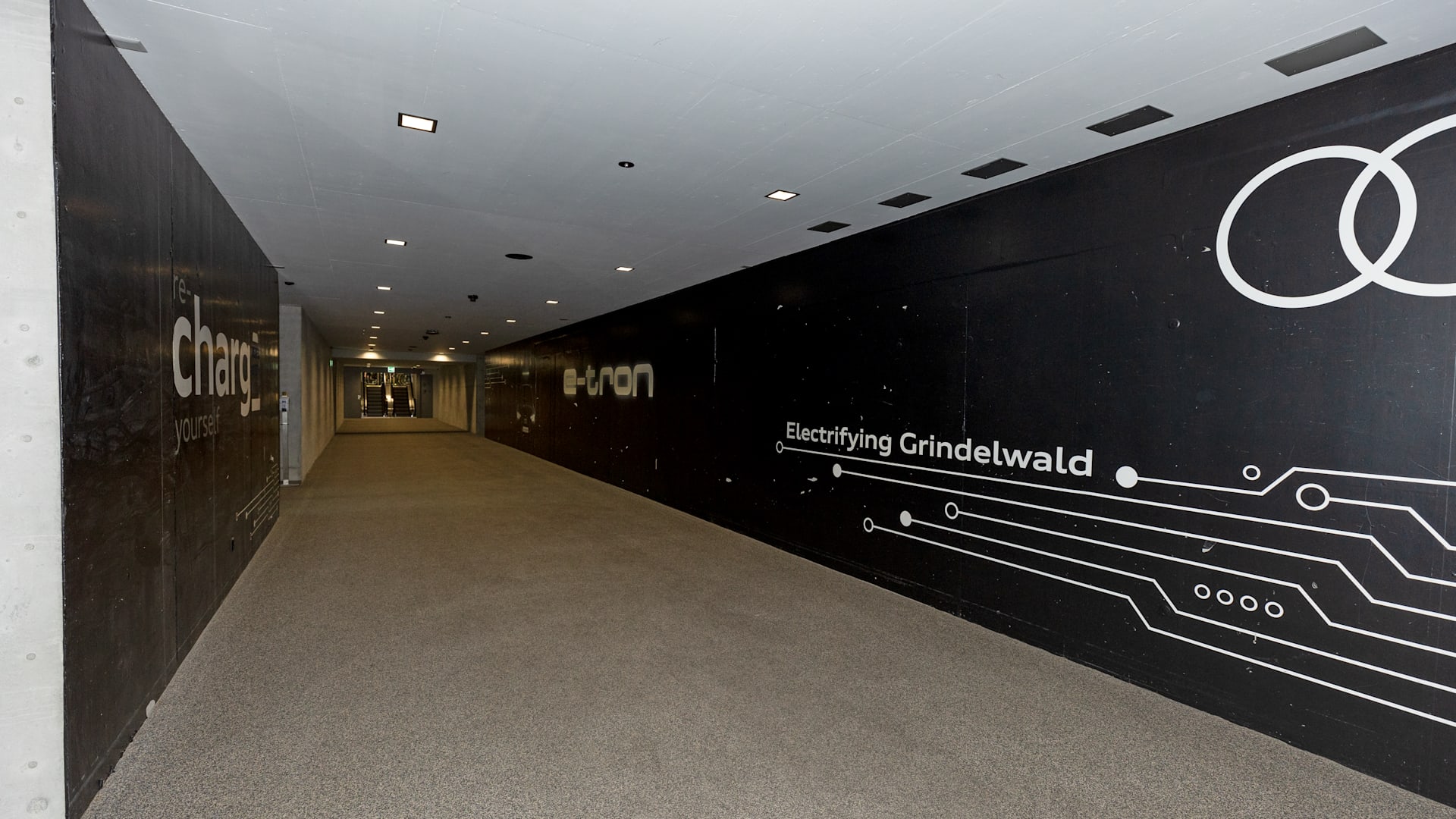 Tunnel branding Grindelwald Terminal