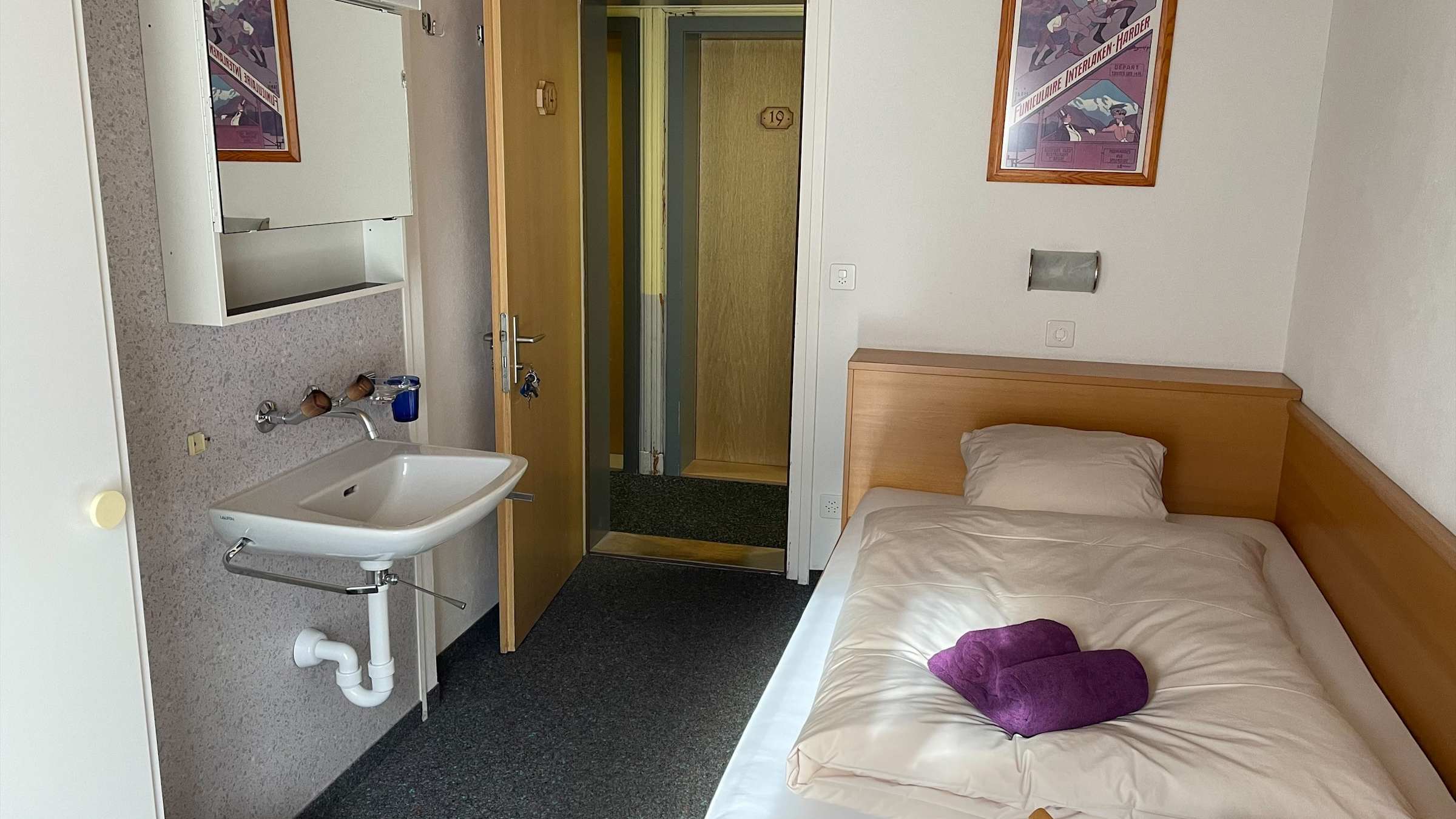 Lodge single room