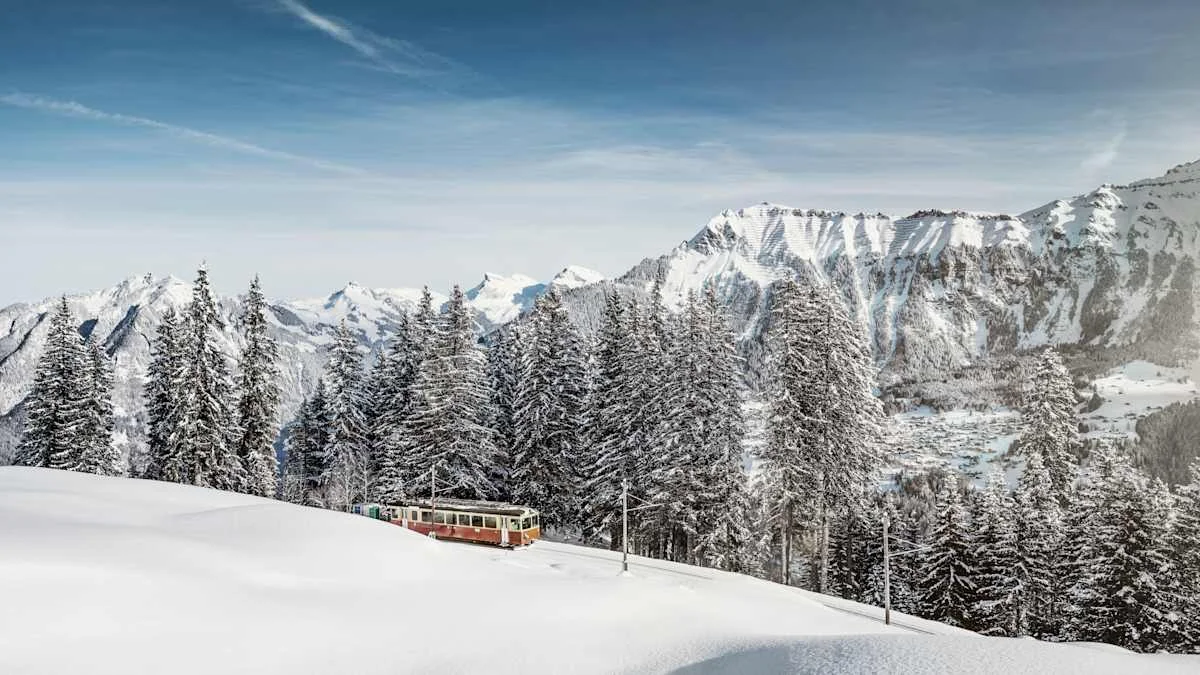 Mürren mountain railway winter snow