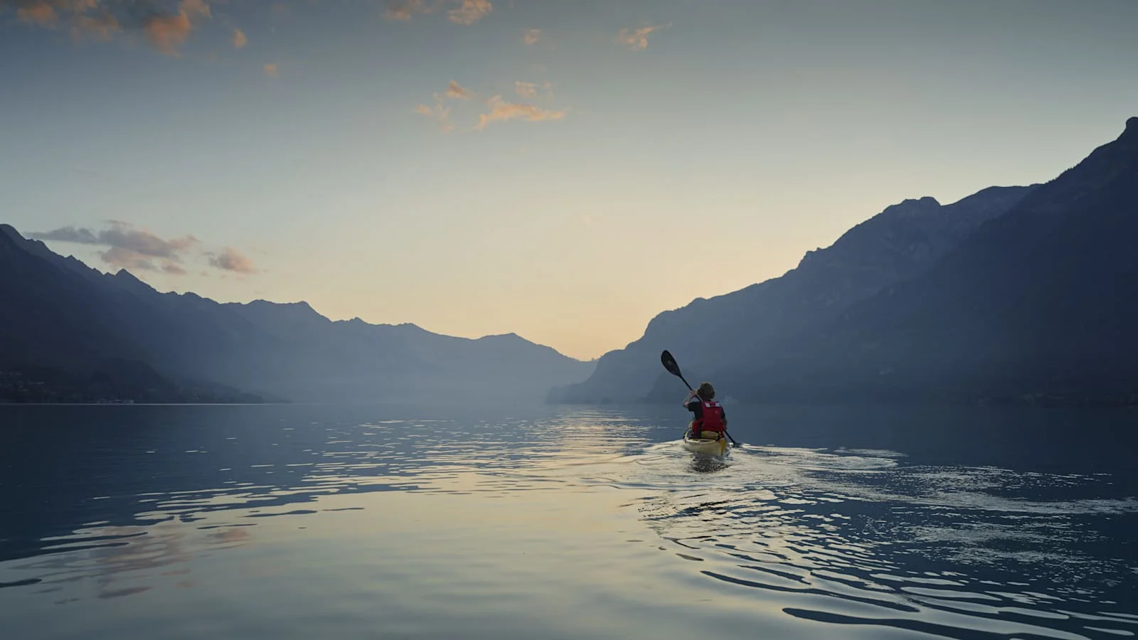 Kayaking on Lake Brienz