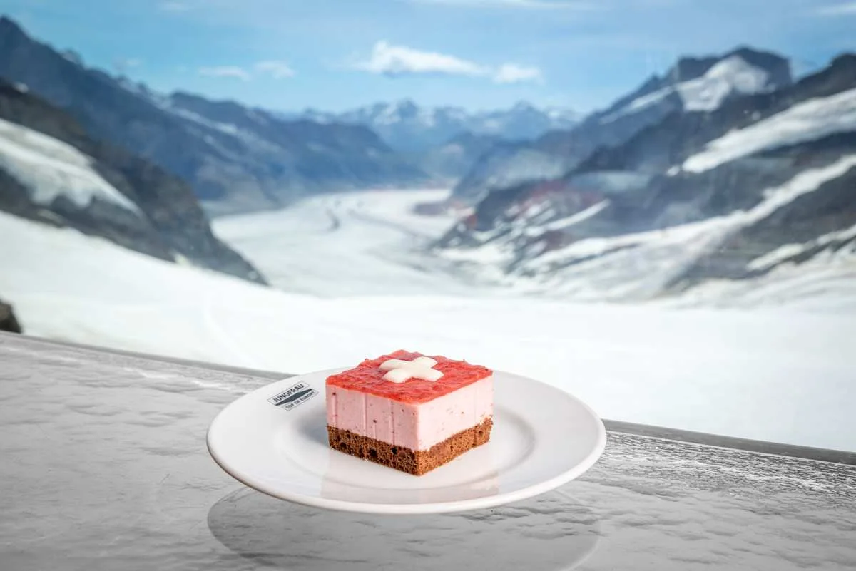Restaurant Crystal Cheesecake