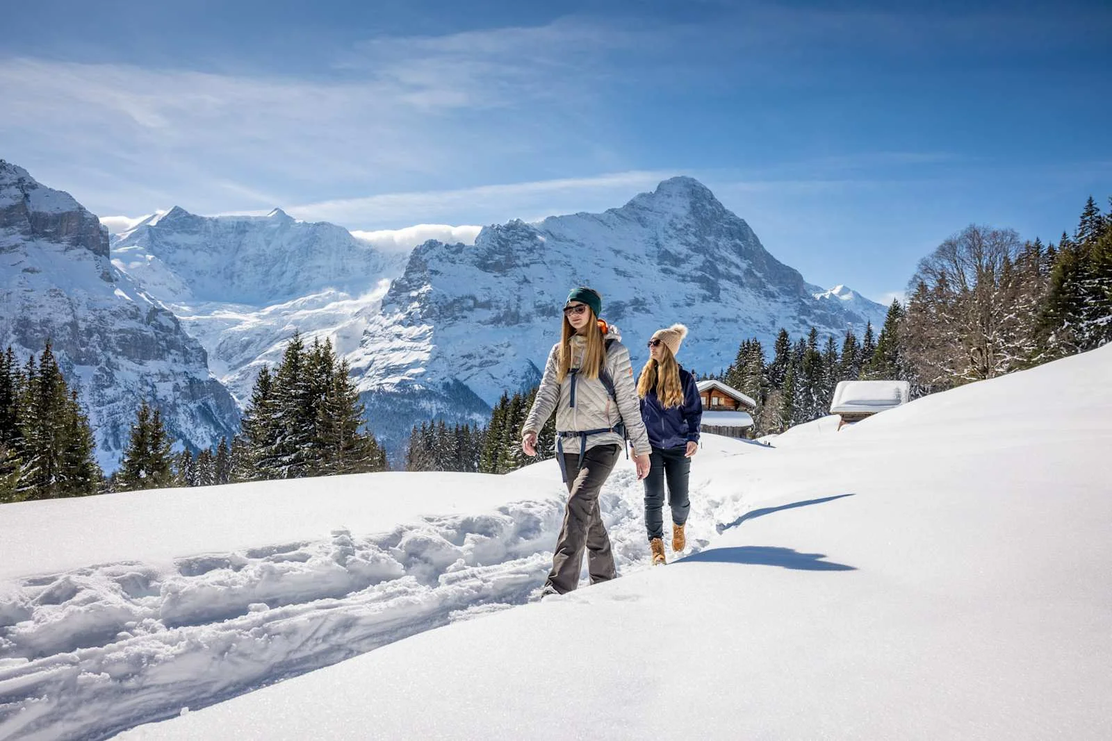 Sunny winter tour First–Waldspitz–Bort